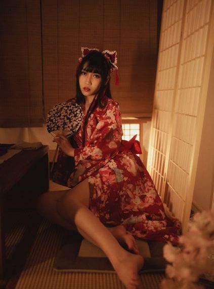 夫妻深夜观看高清完整免费